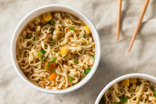 Cup ramen japonais