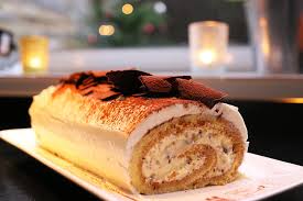 Tiramisu chocolat et crémeux framboises et biscuit café) la part