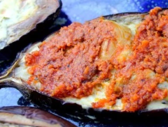 Aubergines farcies au chèvre et à la tapenade