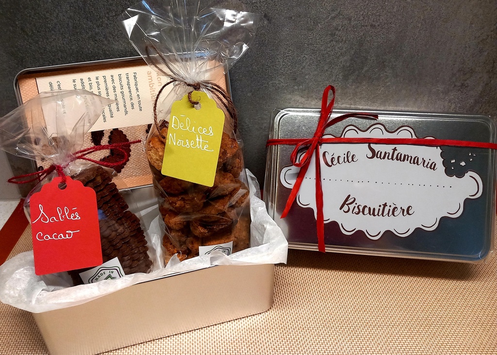 Assortiments boîte métal : 400gr de biscuits = 250gr délice noisette + 150gr sablés