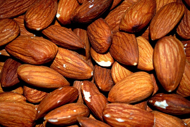 Amandes bio décortiquées