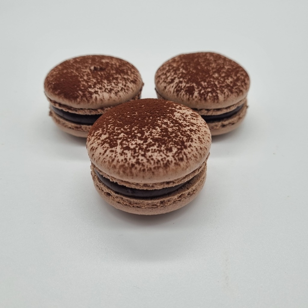 Macaron chocolat noir par 15