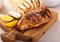 Pavé de poulet et ses deux légumes (uniquement sur commande).